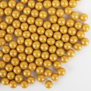 sugar pearls , candy beads